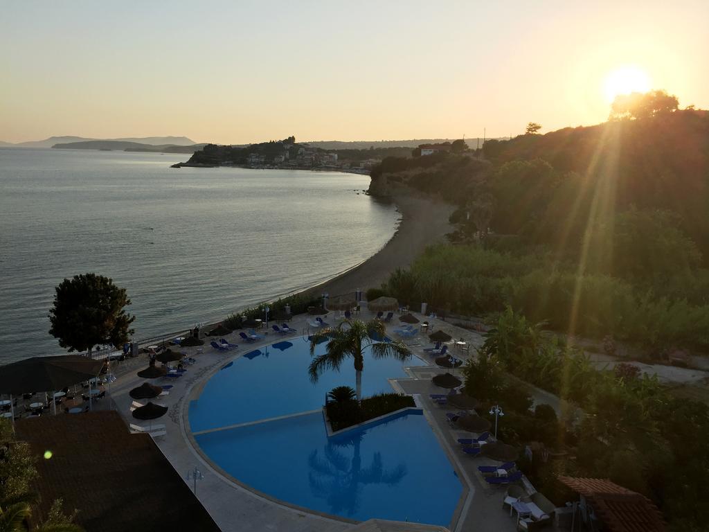 Hotel Golden Sun Finikounta Exterior photo